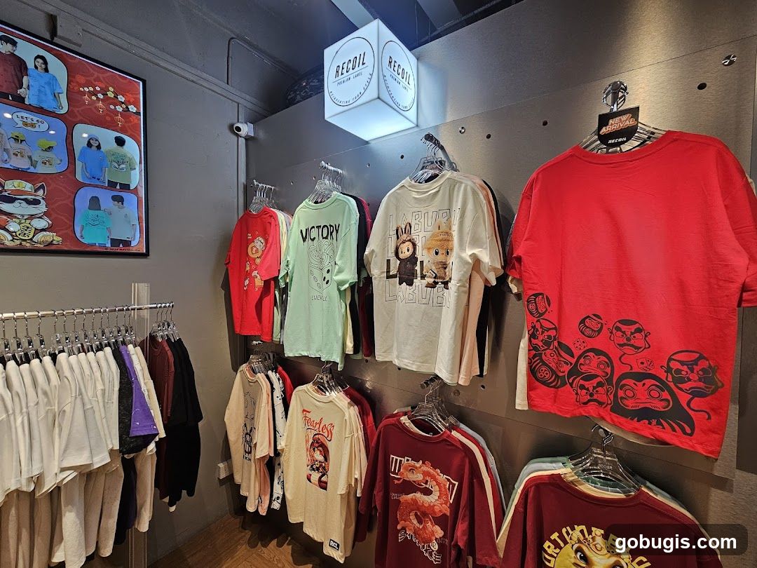 T-shirt Display