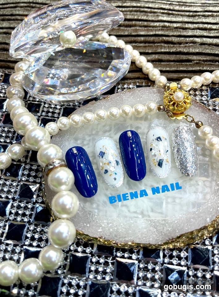 Nail Display