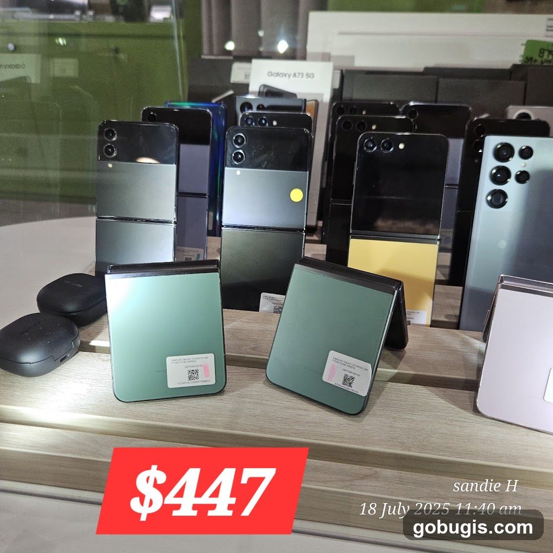 Foldable Smartphones on Display