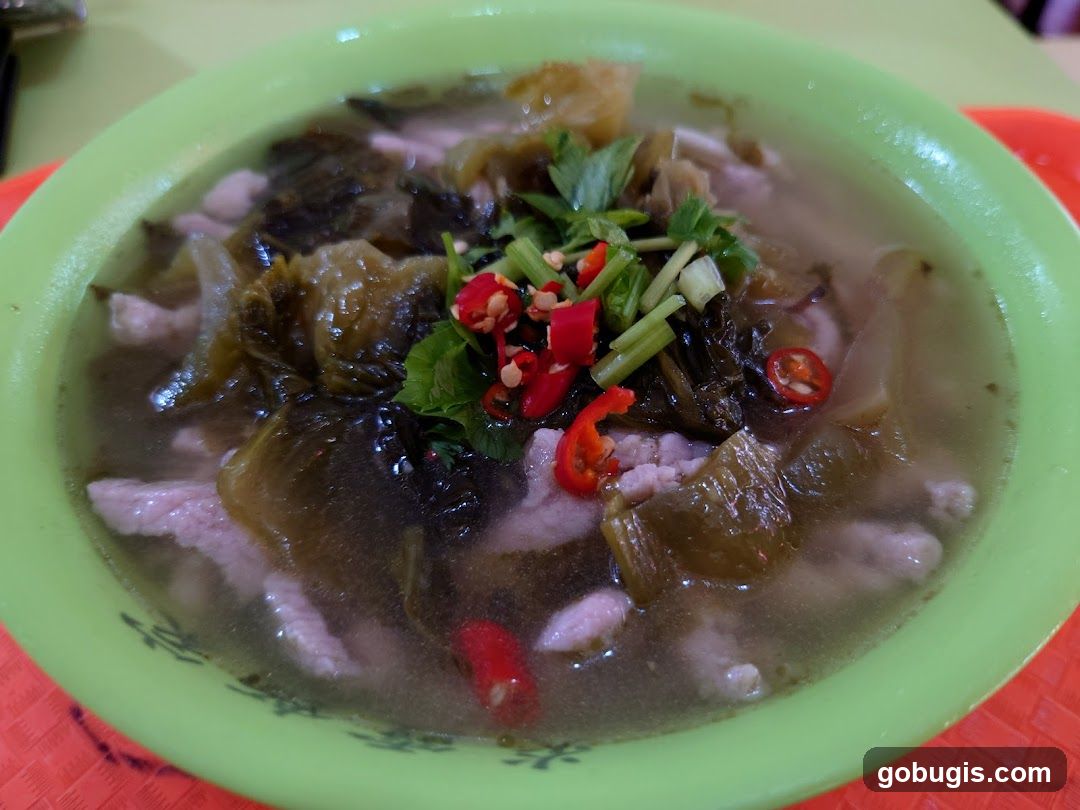 Pickled Vegetable and Pork Soup