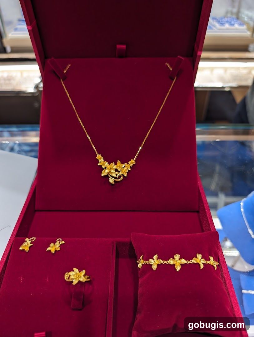 Gold Jewelry Set