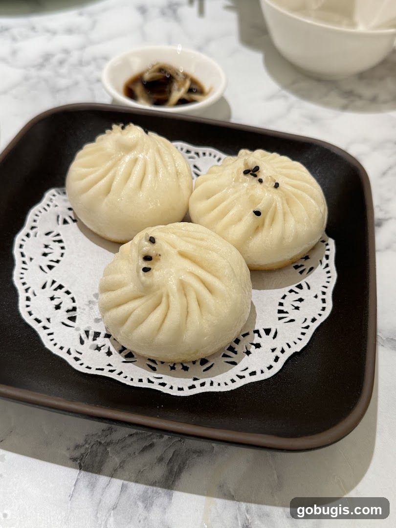 Steamed Buns with Dipping Sauce