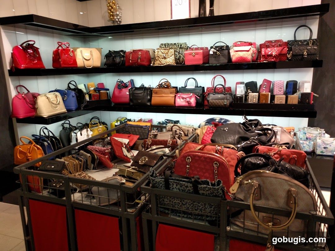 Handbag Display