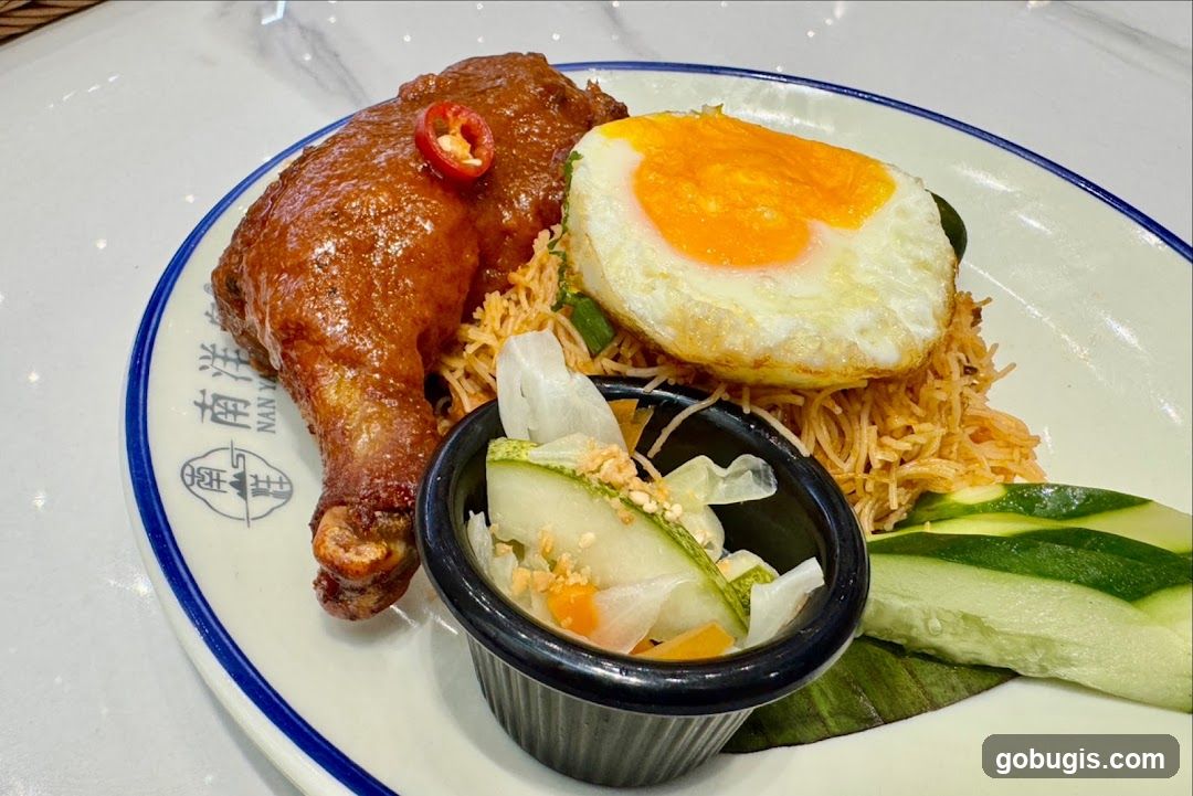 Fried Noodles with Chicken and Egg