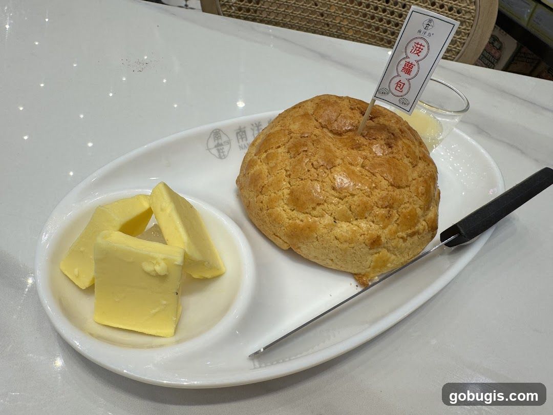 Pineapple Bun with Butter