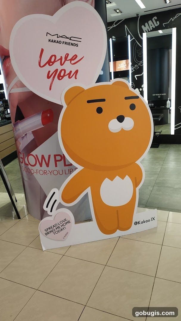 MAC x Kakao Friends Display