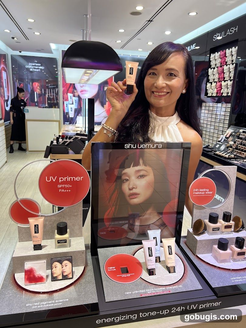 Shu Uemura Makeup Display