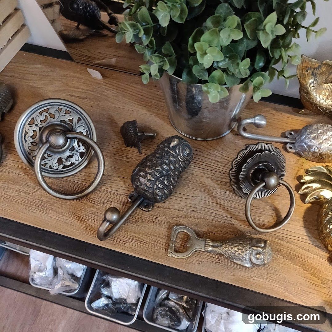 Decorative Hardware