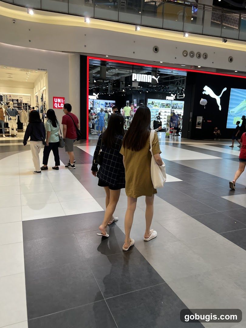 PUMA Bugis+