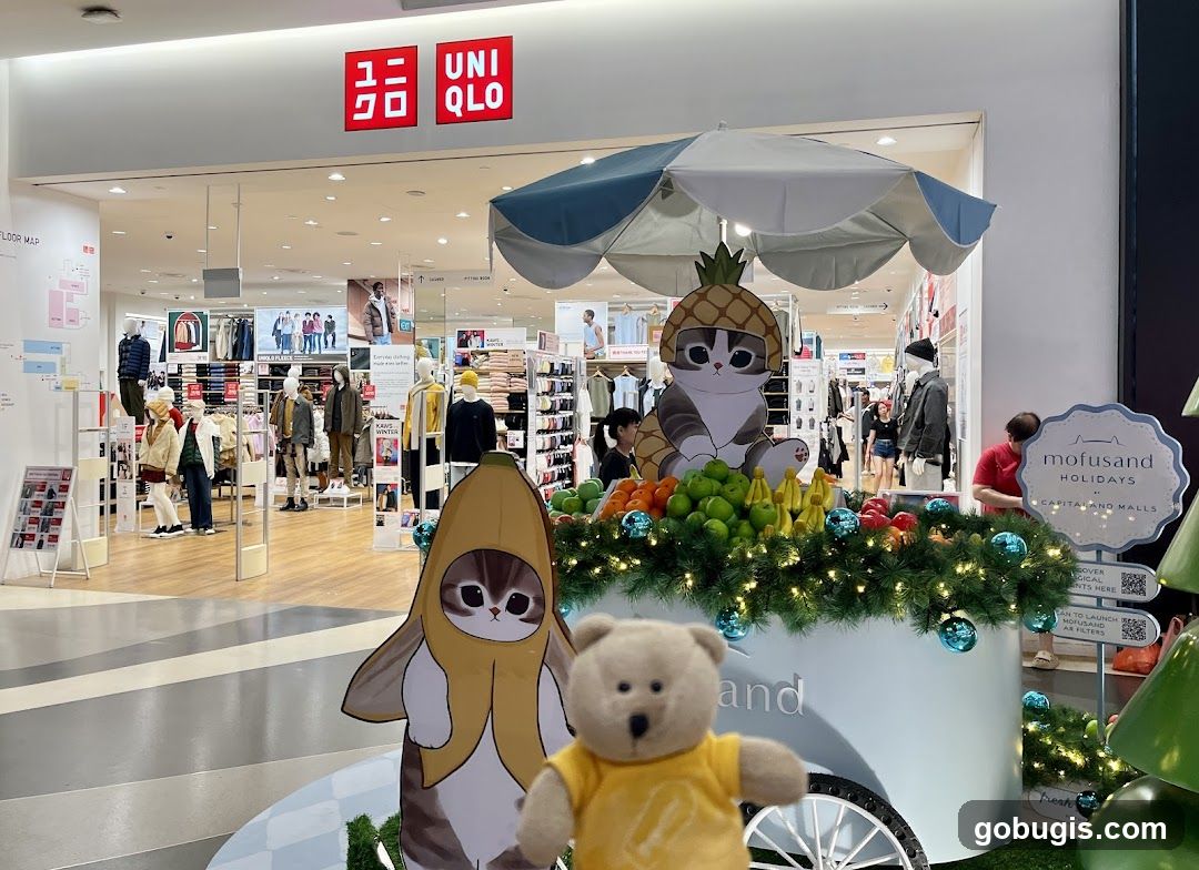 UNIQLO Storefront with Holiday Decorations