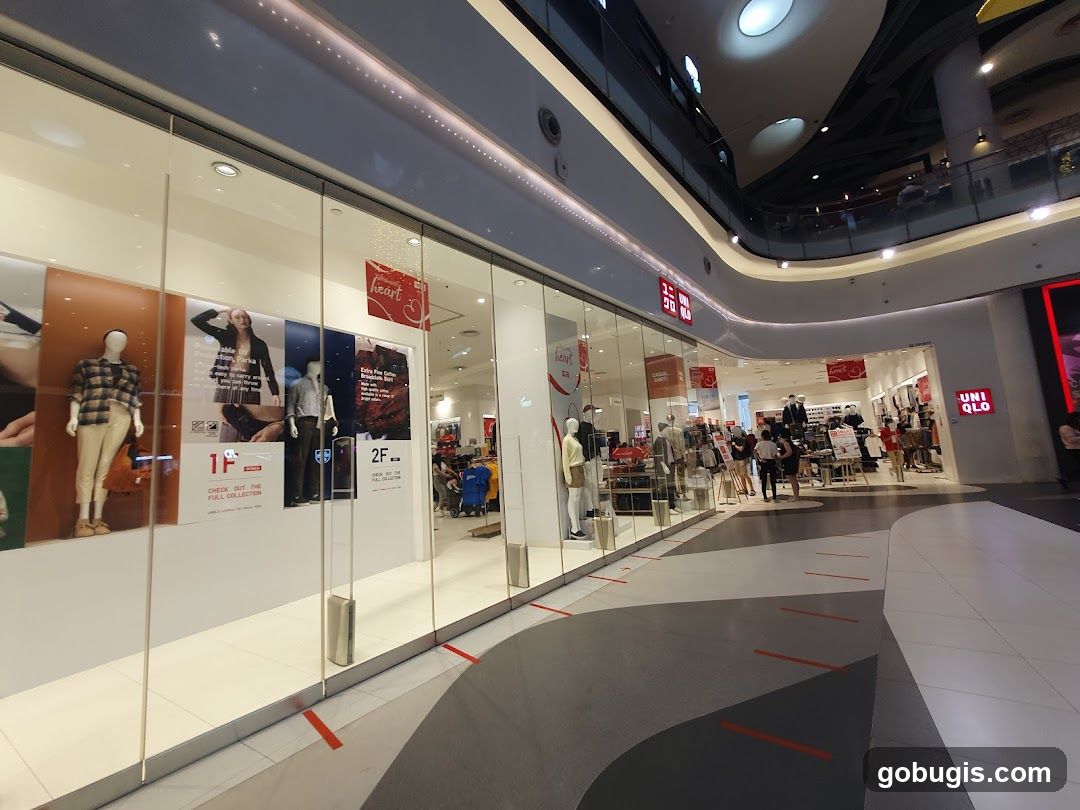 UNIQLO Bugis+ (Same Day Click & Collect)