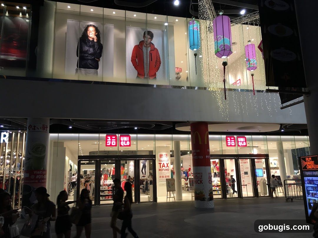 Uniqlo Storefront