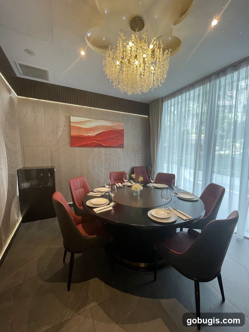 Elegant Dining Room Setup