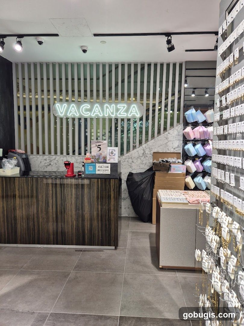 Vacanaza Store Interior