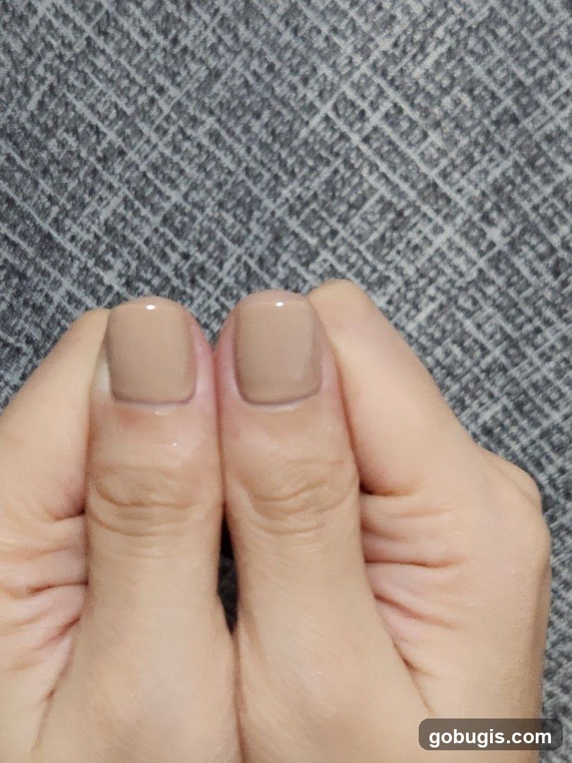 Nails with nude polish