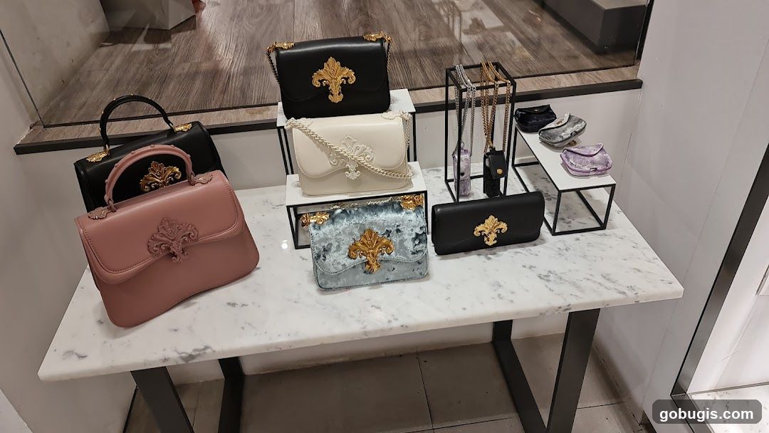 Handbags Display