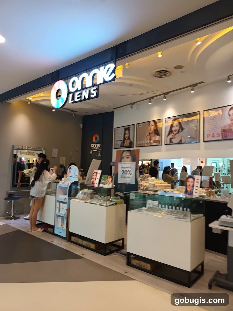 Onnie Lens Store Interior