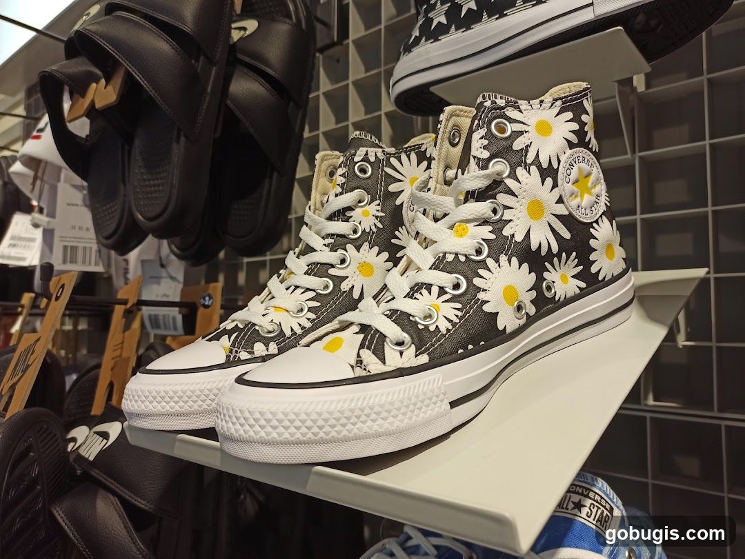 Daisy Print Converse High-Top Sneakers