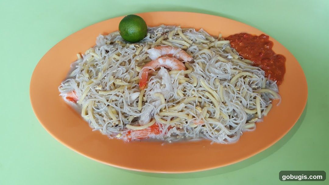 Noodles with Shrimp and Chili Sauce
