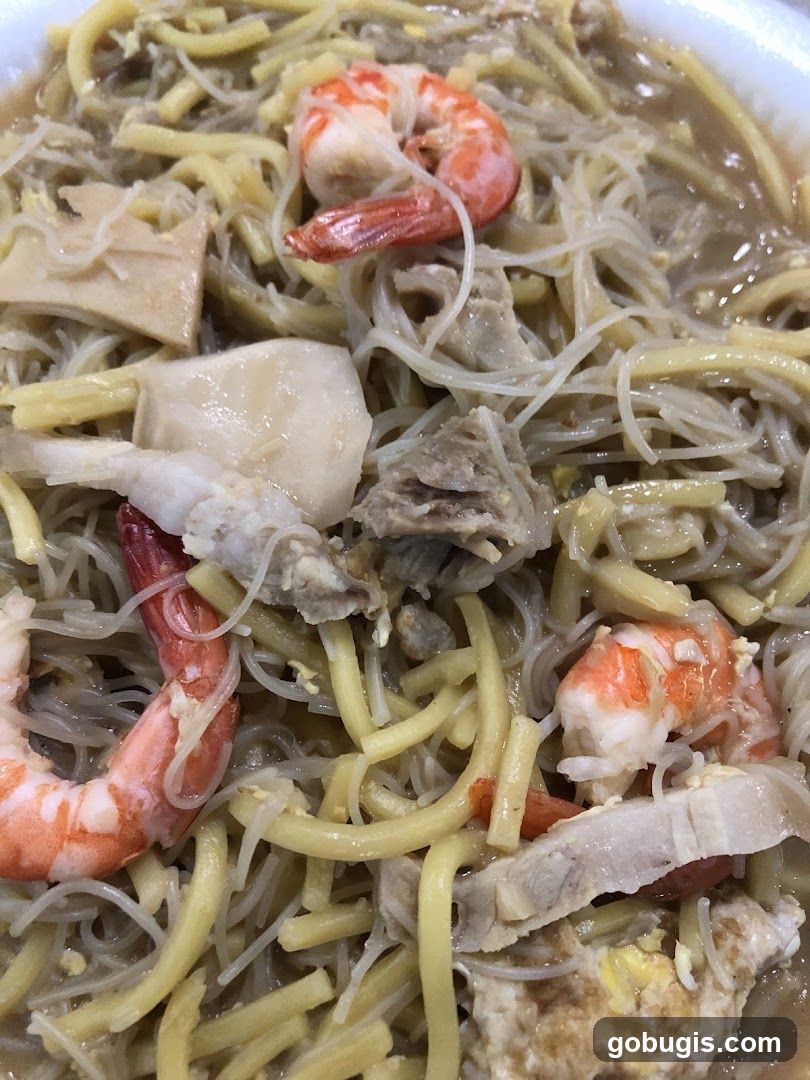 Noodles with Shrimp and Meat