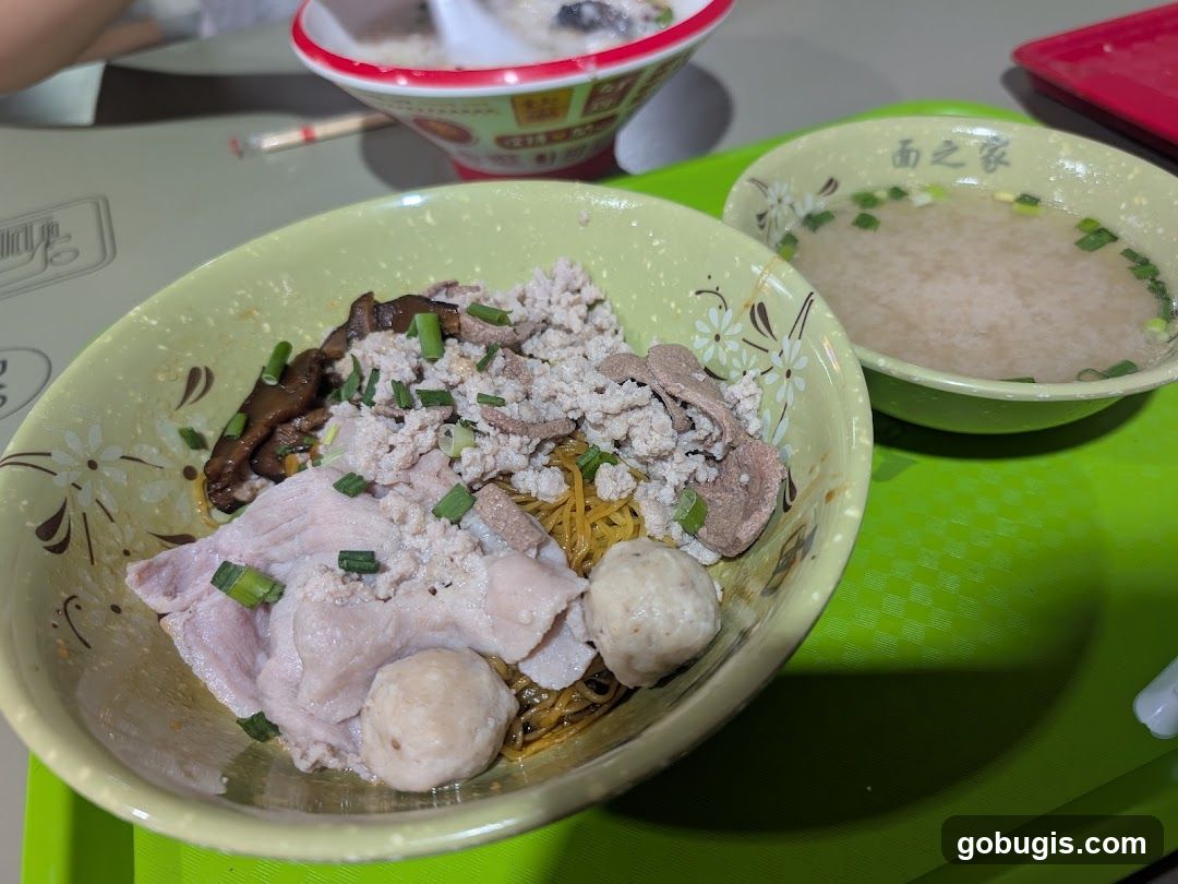 Noodles with Pork and Meatballs