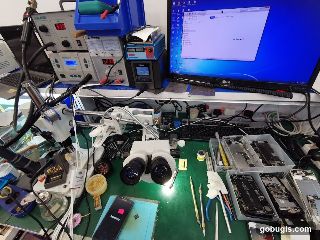 Electronics Repair Bench