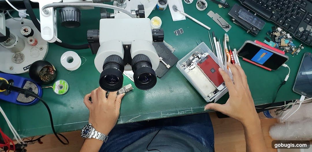Electronics Repair Workspace