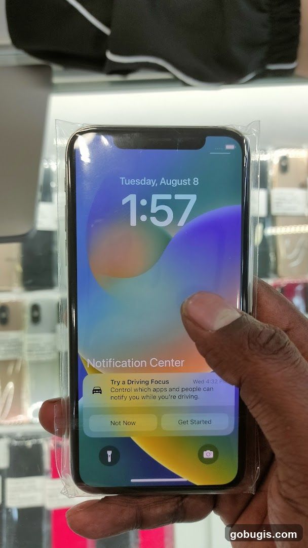 iPhone with Driving Focus notification
