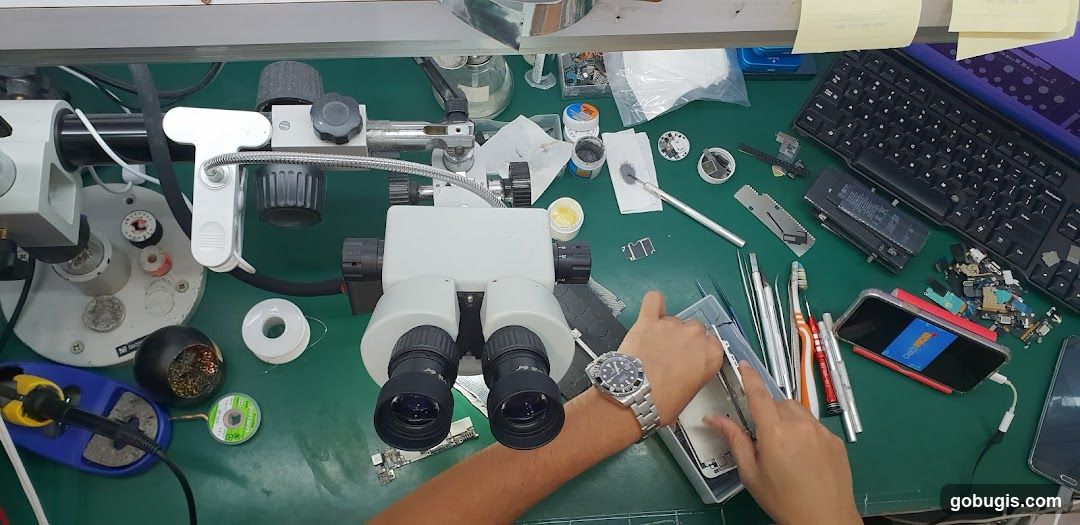 Electronics Repair Station