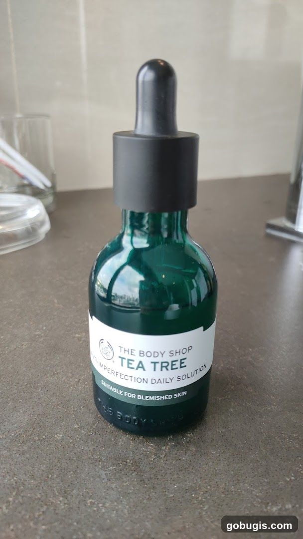 The Body Shop Tea Tree Anti-Imperfection Daily Solution