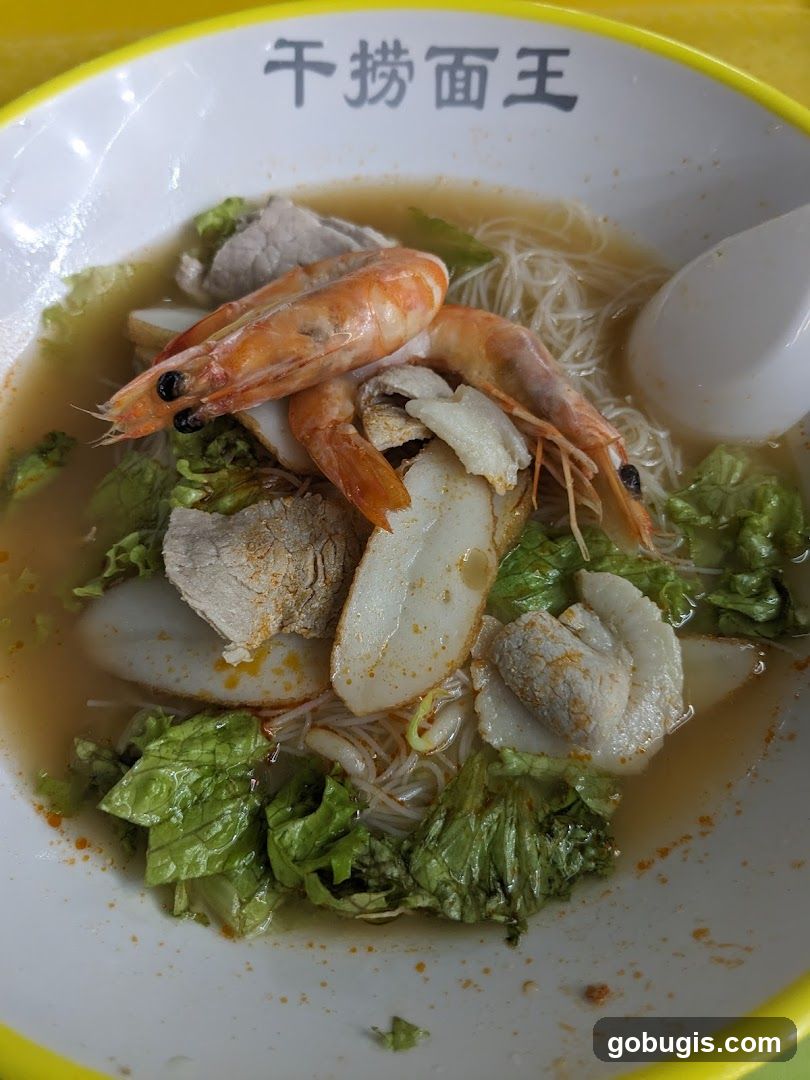 Noodle Soup with Shrimp and Fish Cakes