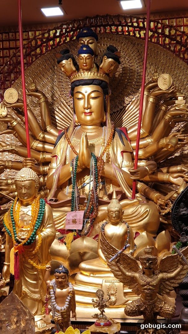 Golden Buddhist Statues