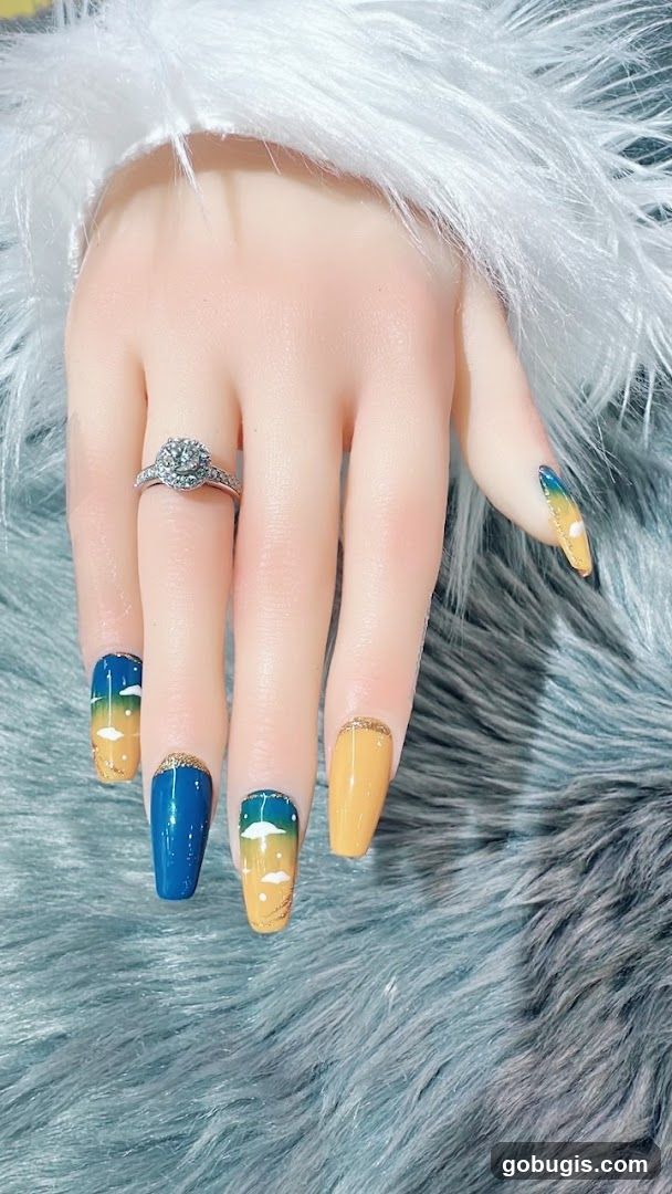 Mannequin hand with decorated nails