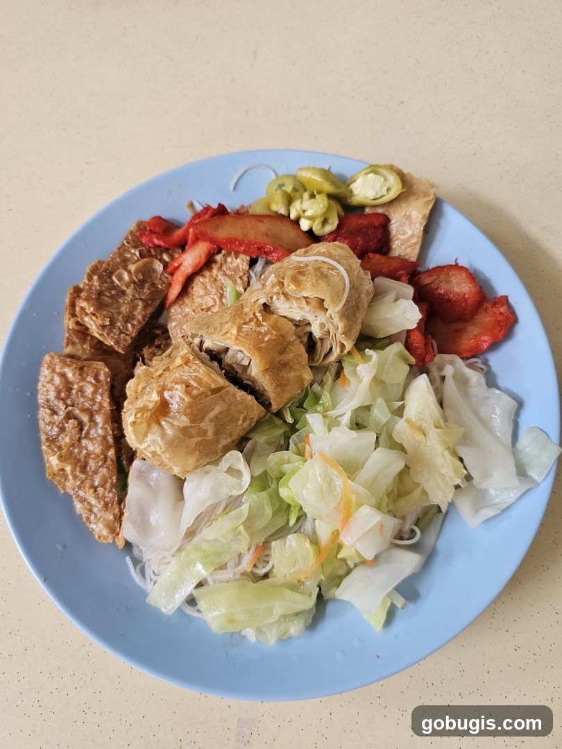 Noodles with Various Toppings