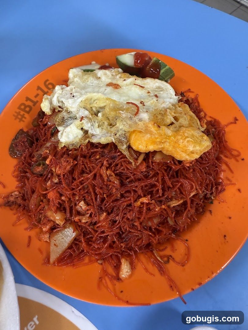 Fried Noodles with Fried Egg
