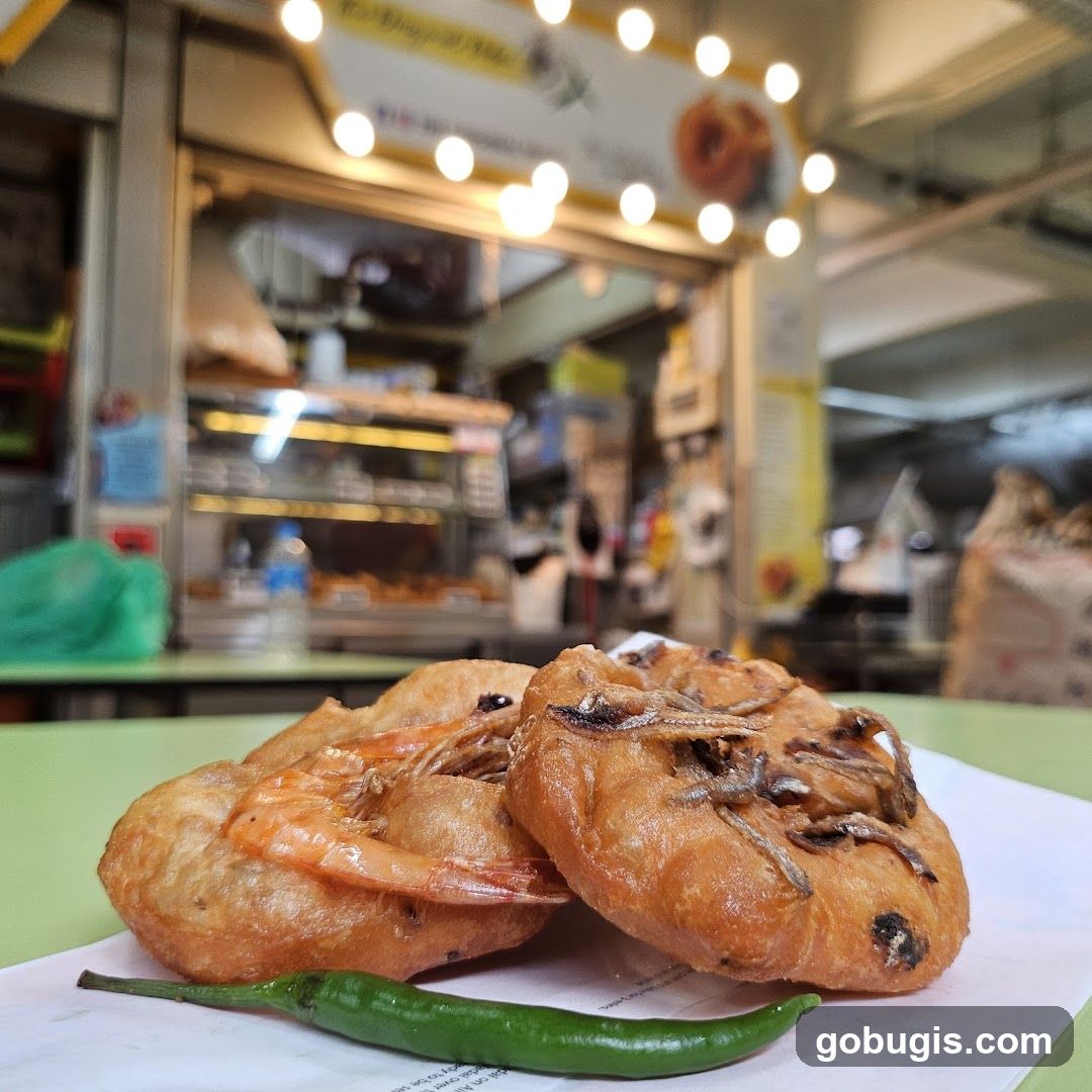 Fried Snacks with Shrimp and Anchovies