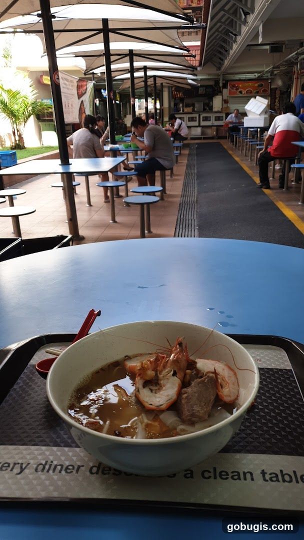 Food court dining