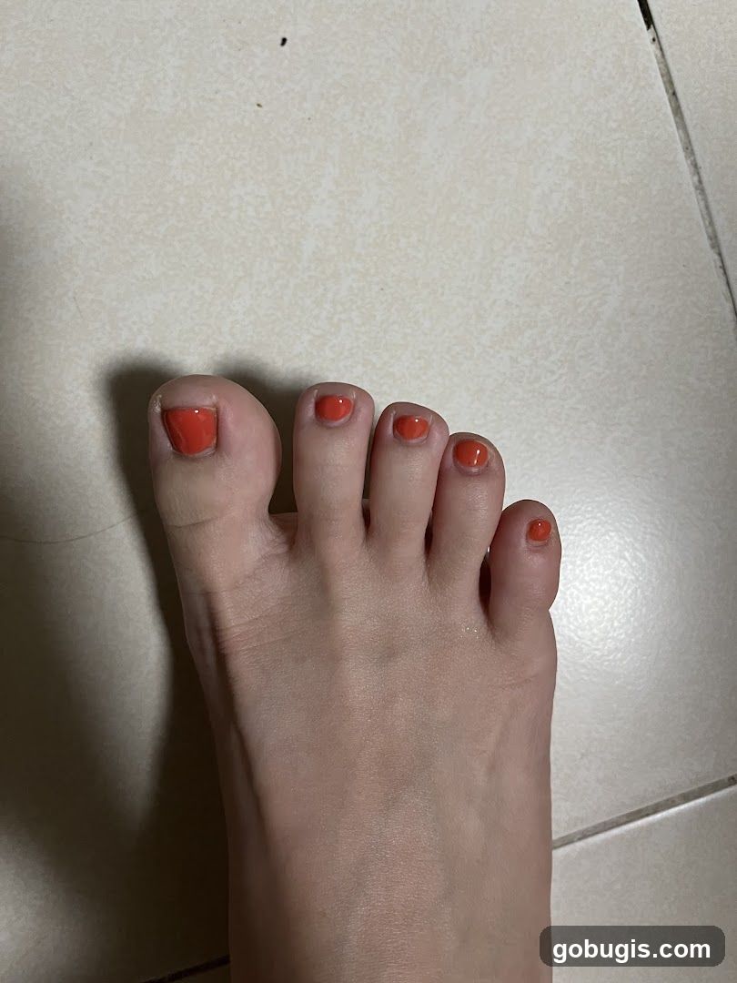 Orange Toes