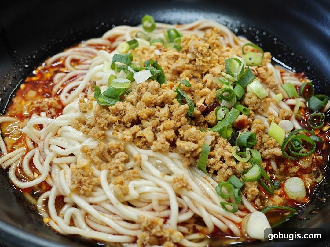 Noodles with Minced Meat and Scallions