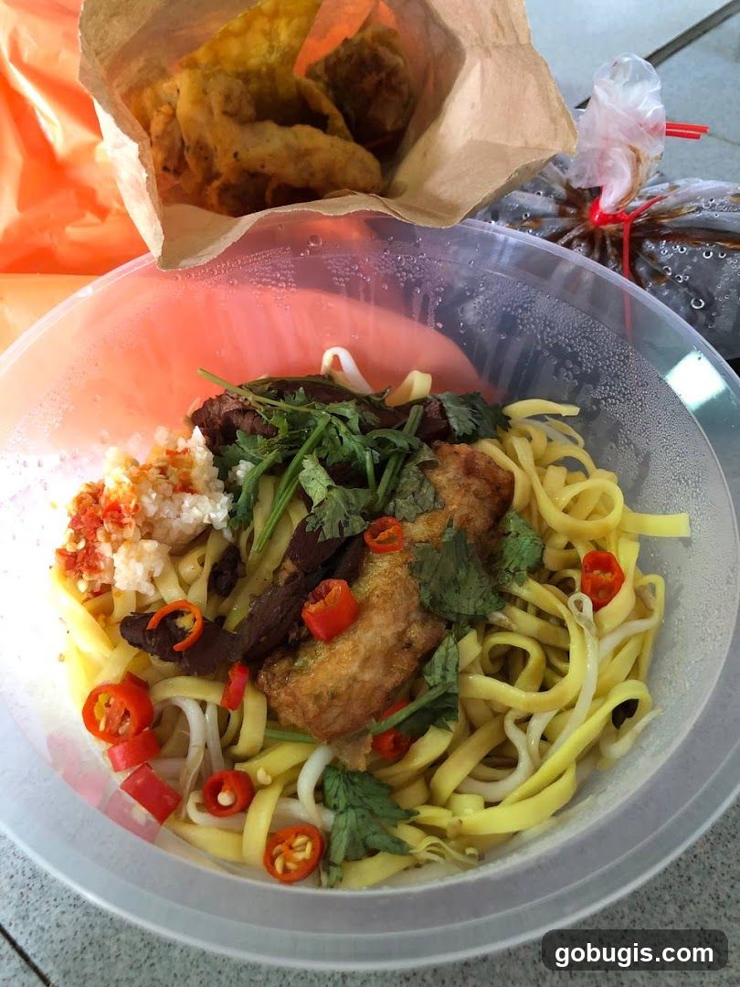 Noodles with Meat and Fried Items