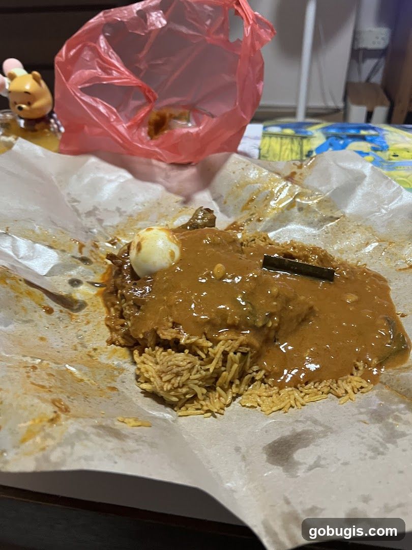 Rice dish with curry and egg