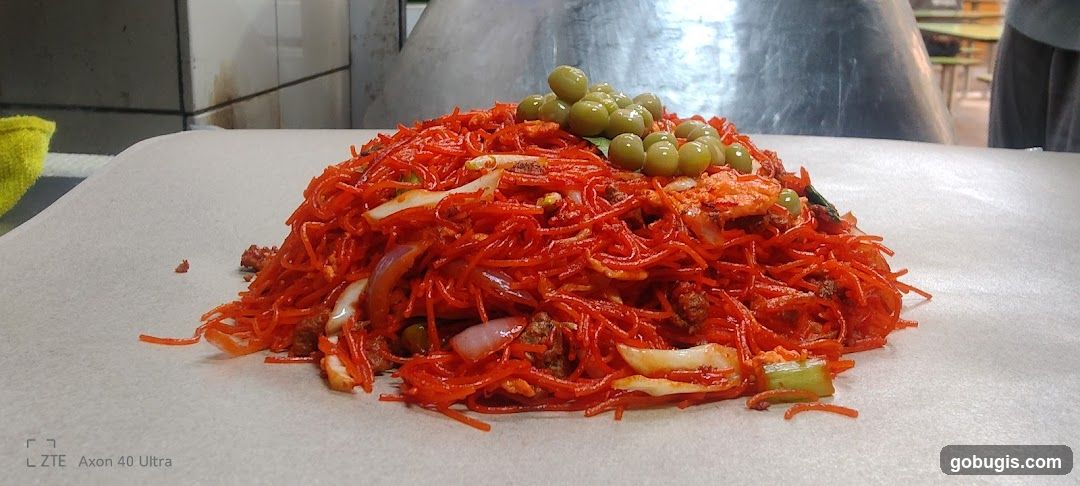 Stir-fried Noodles with Peas