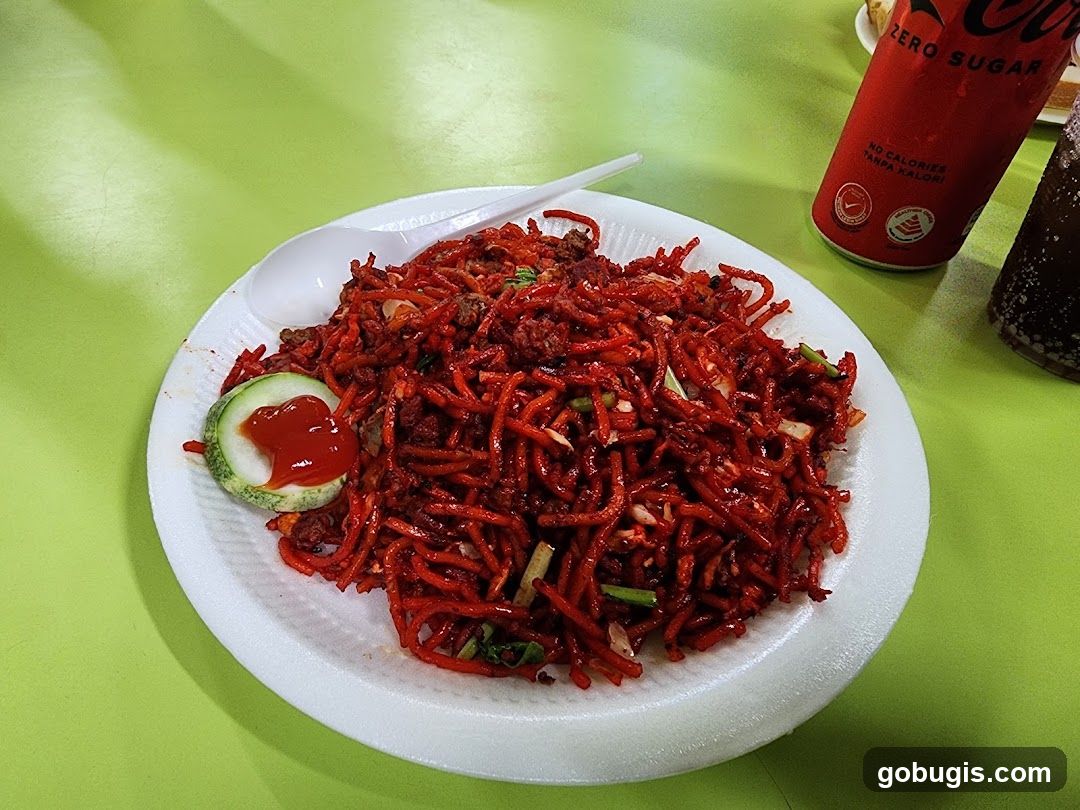 Spicy Noodles with Ketchup and Cucumber