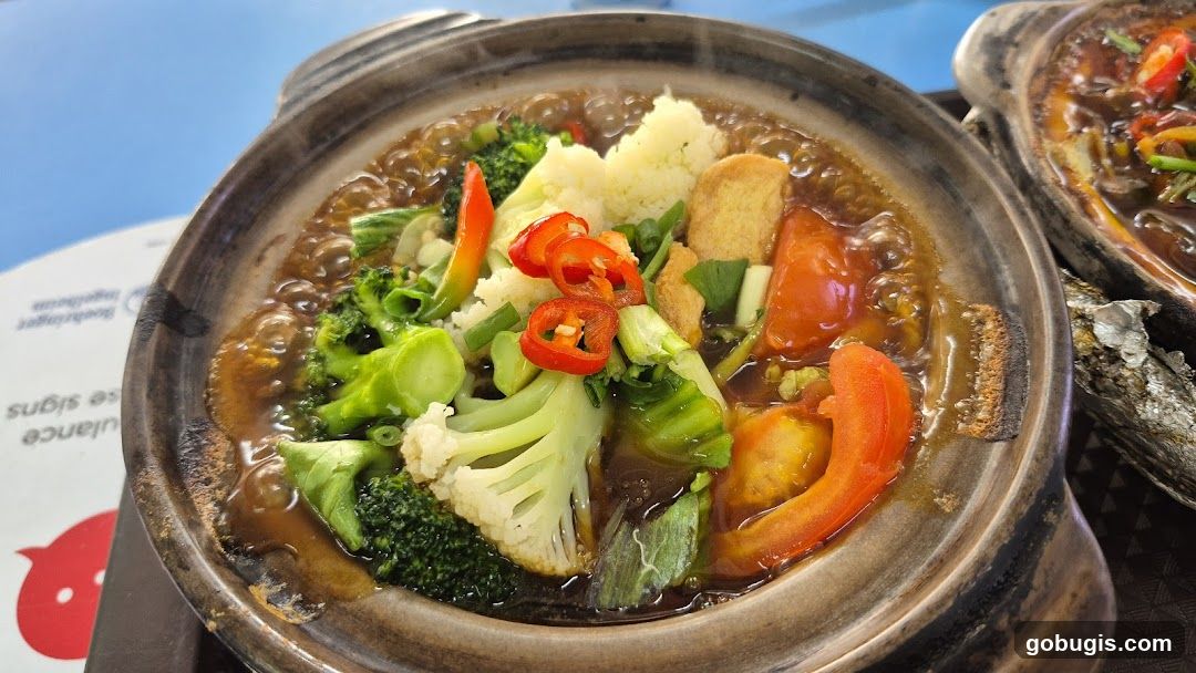 Claypot Dish with Vegetables