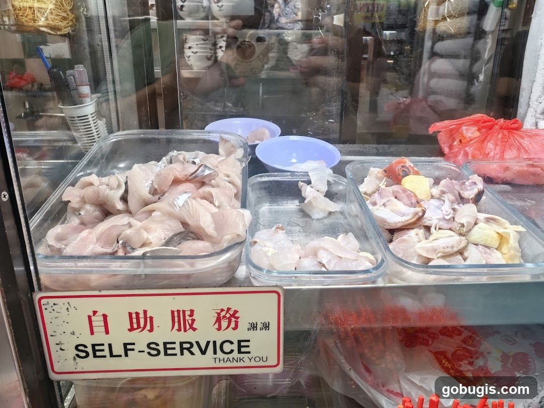 Self-Service Food Display