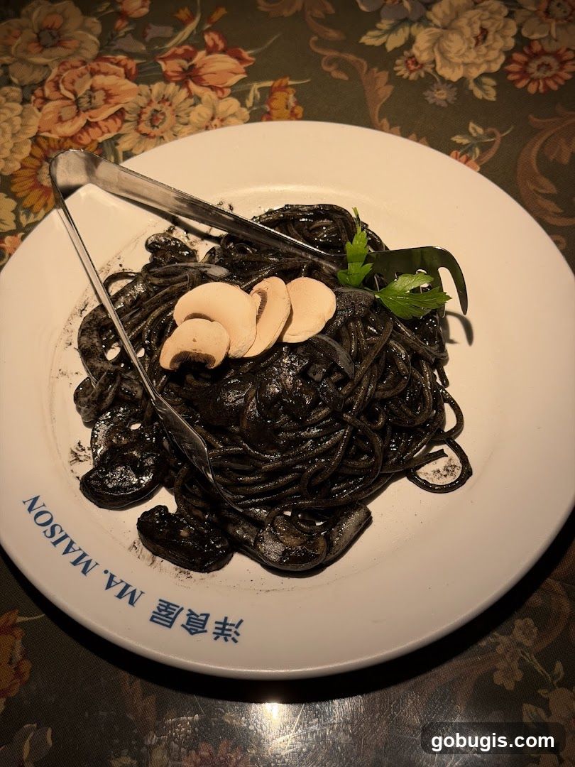 Black Spaghetti with Mushrooms