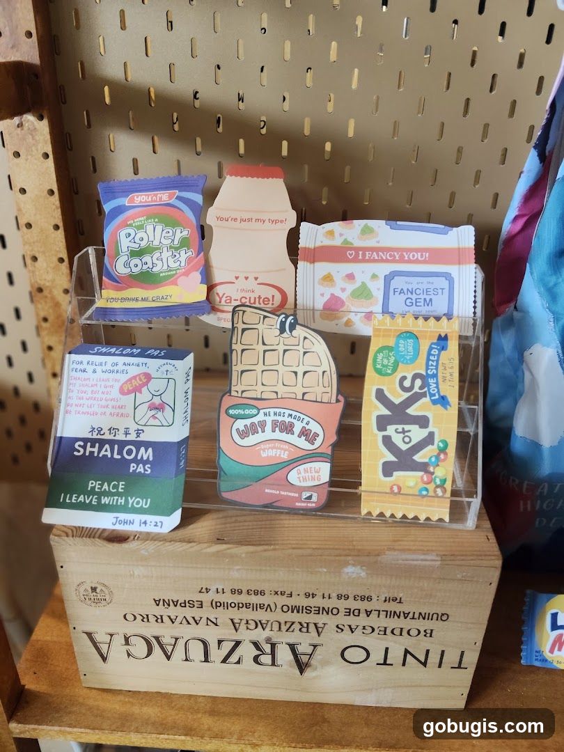 Assorted novelty items