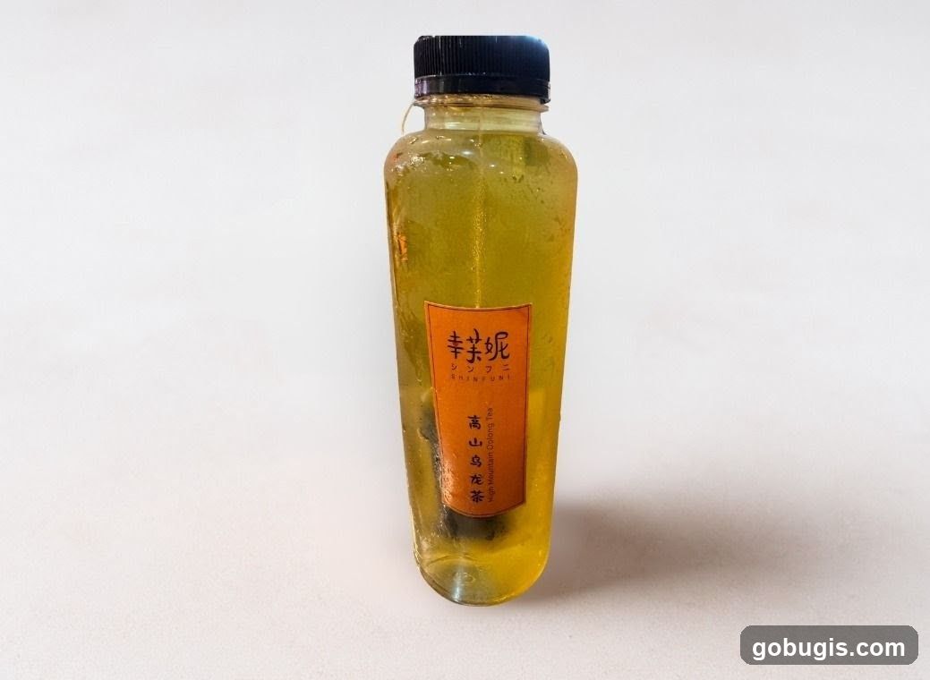 Bottle of High Mountain Oolong Tea