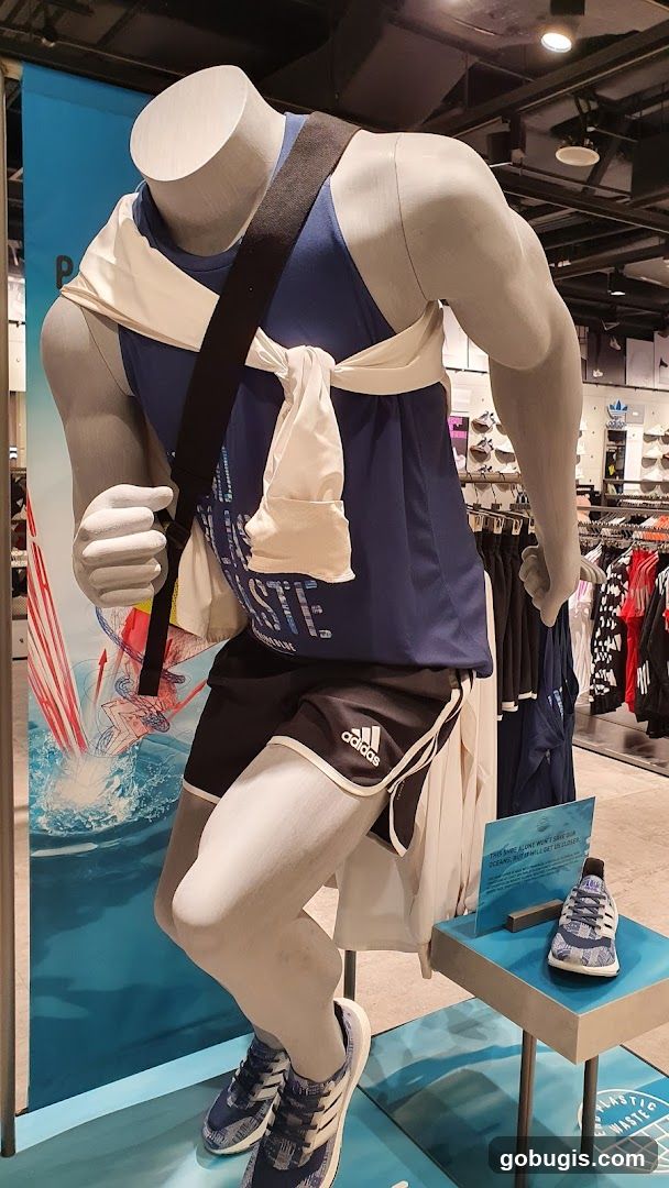 Mannequin in athletic wear
