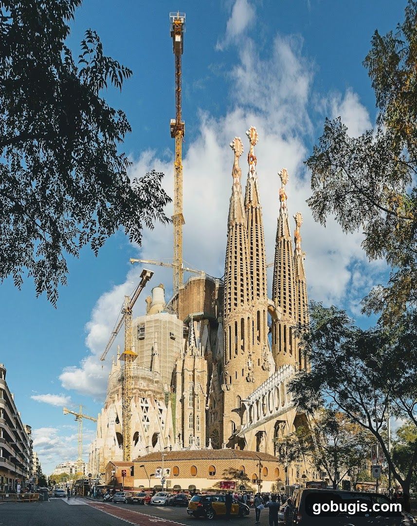 Sagrada Familia with Cranes
